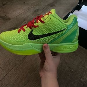 Kobe 6 grinch size 9
